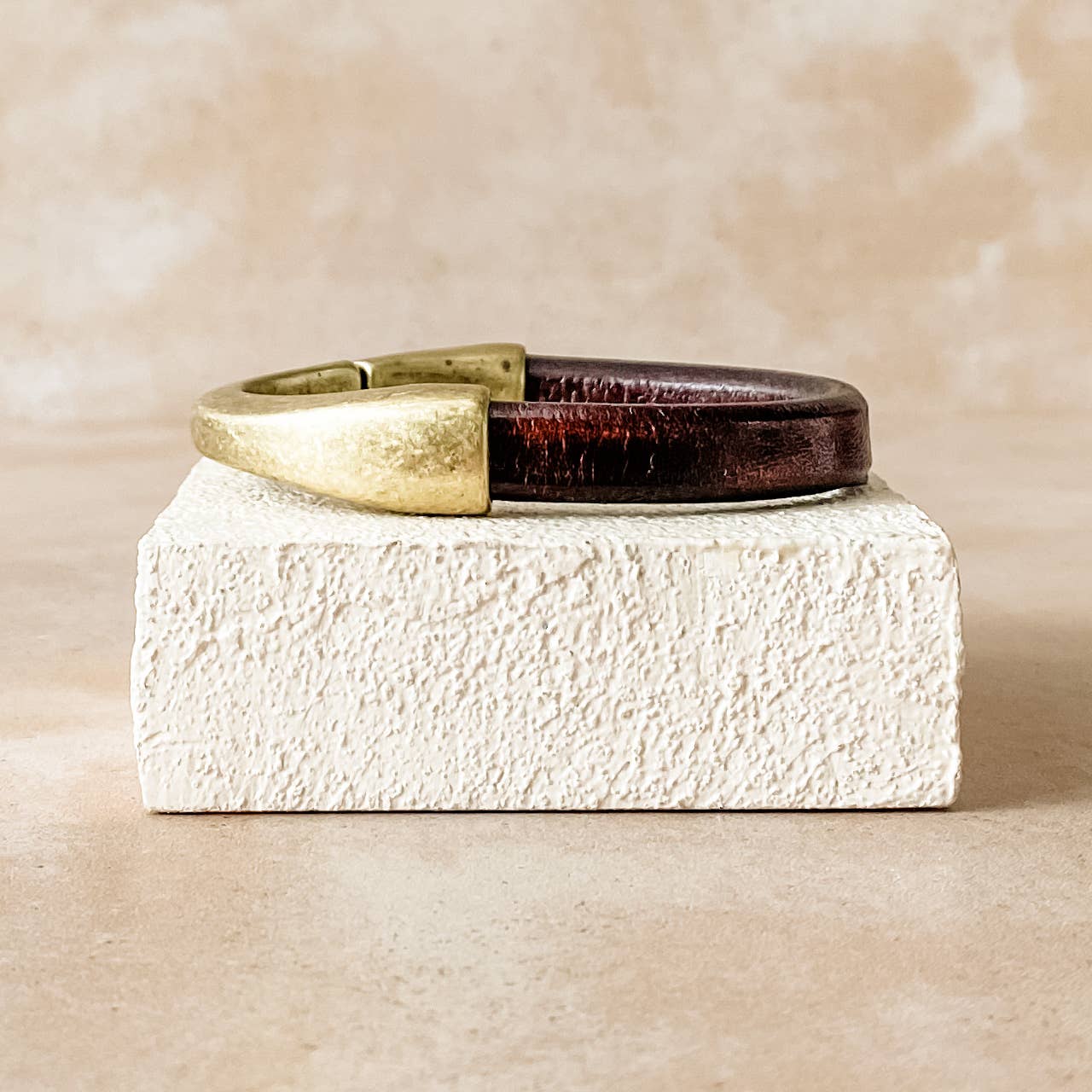 Diana Kauffman Designs - Vendita all'ingrosso Bracciale a polsino - Bracciale staccabile in pelle/Ottone anticato2