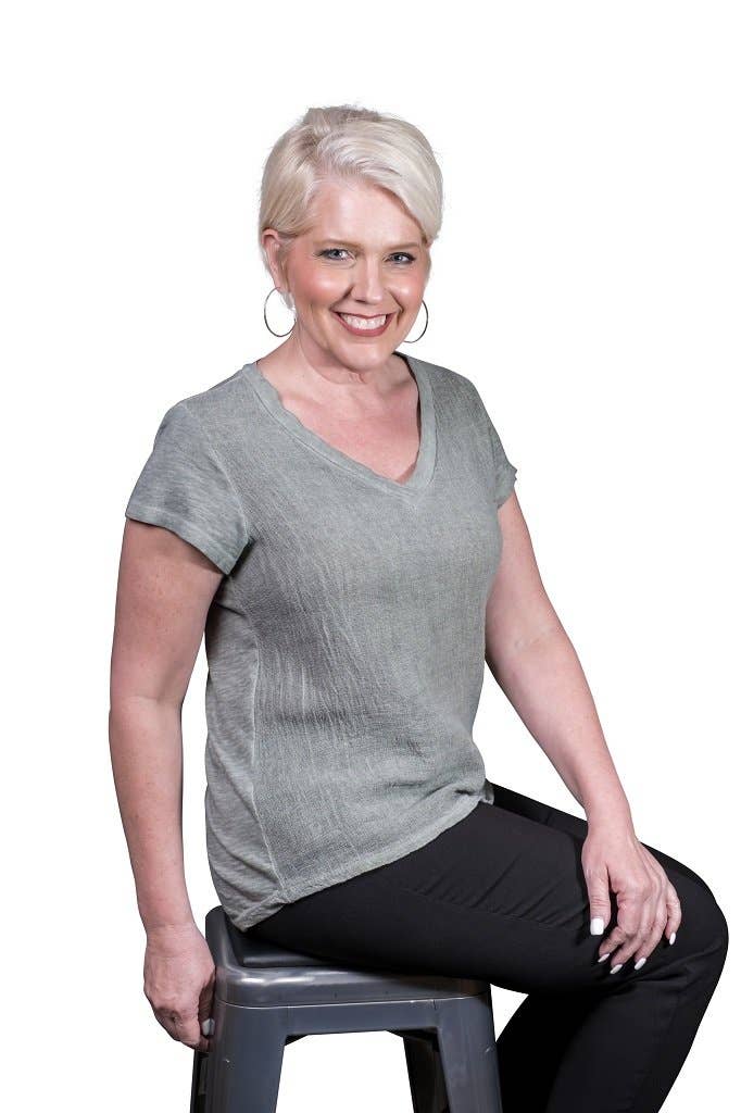 TINA Stephens Italy/Tees By Tina - Wholesale Blouse - Women's - Nola Cotton/Linen V-Neck Top (BSS207)37