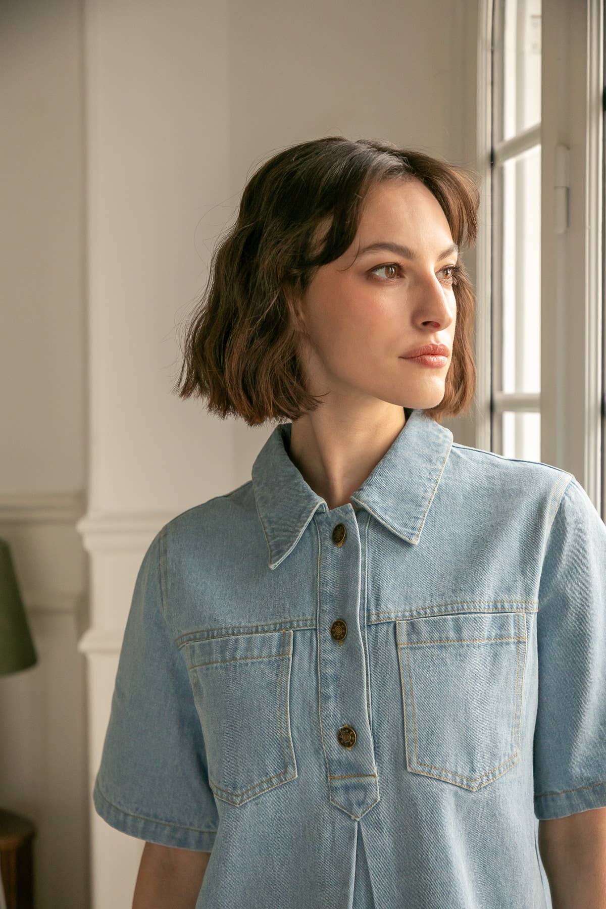 Calie Paris - Vendita all'ingrosso Vestito - Donna - Abito corto in denim Dalia con collo camicia4