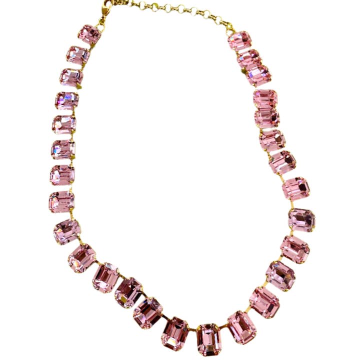 Collar de Cristal Rosa Claro de Corte Cuadrado para venta al por mayor de Kimono Dragon NYC