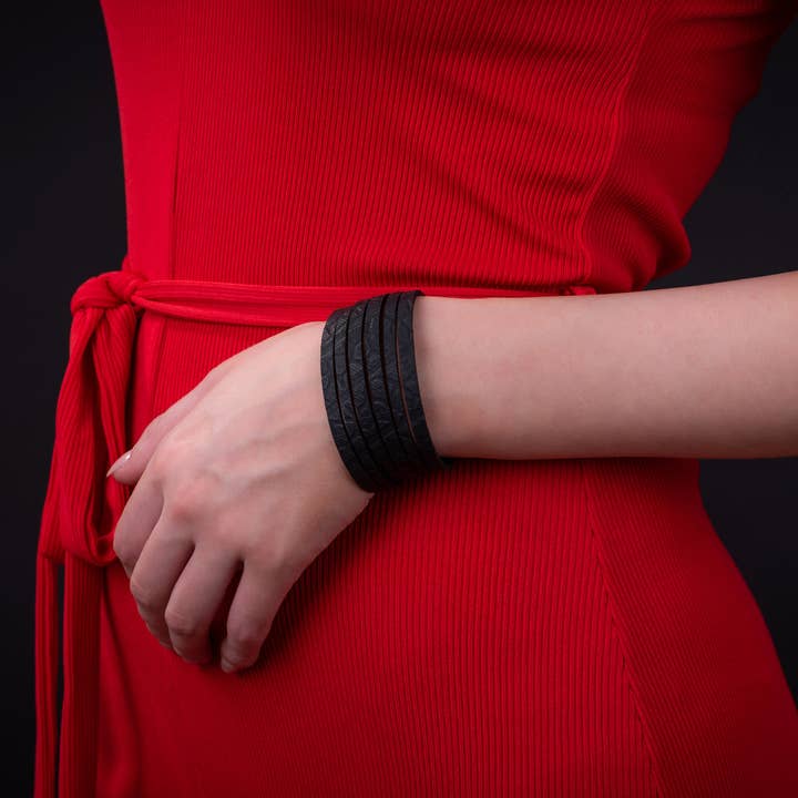 paguroupcycle – wholesale Manschettarmband – Carter återvunnet gummiarmband