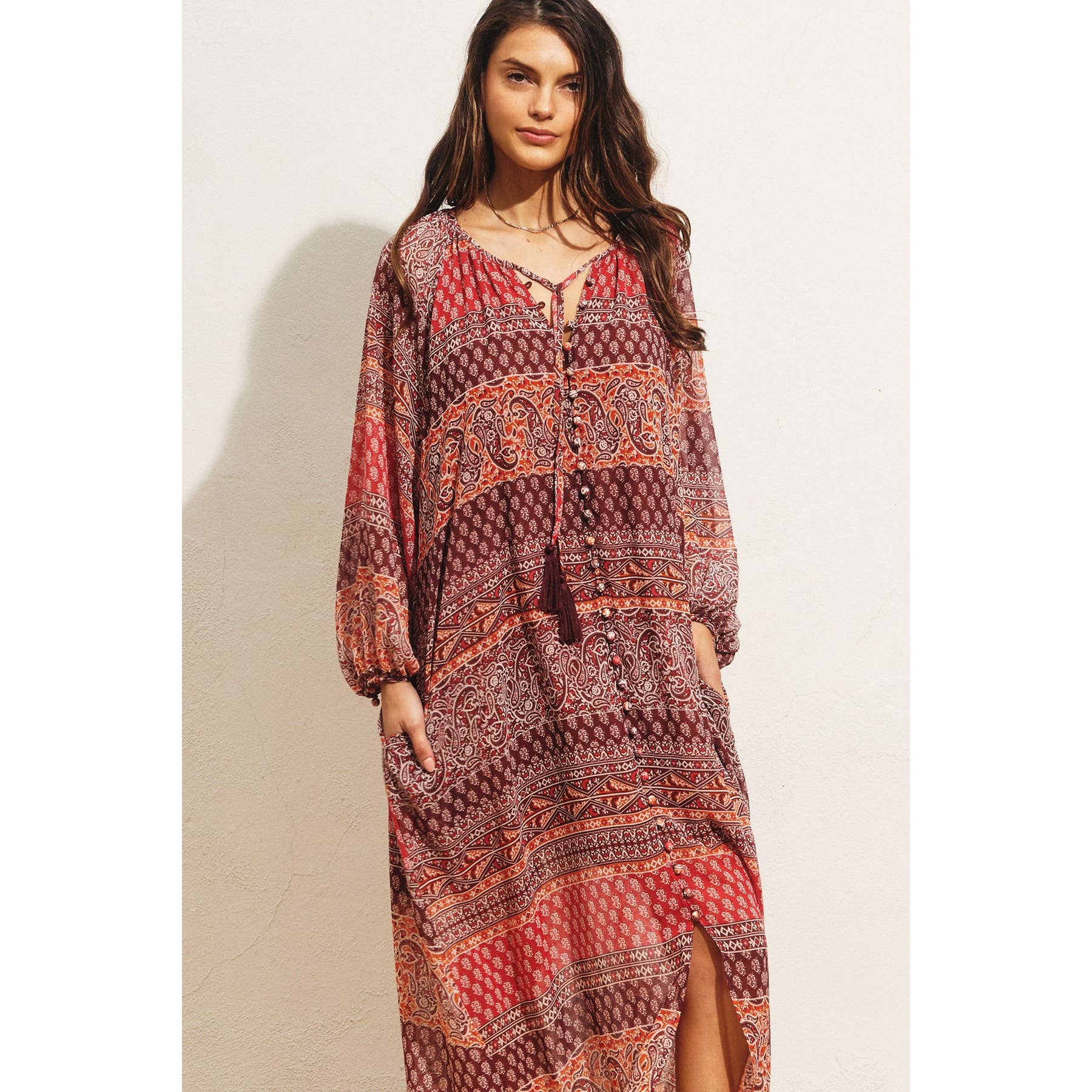 TIJOLO/MULTI Vestido Paisley com listras com botões para venda a revendedores na Faire4