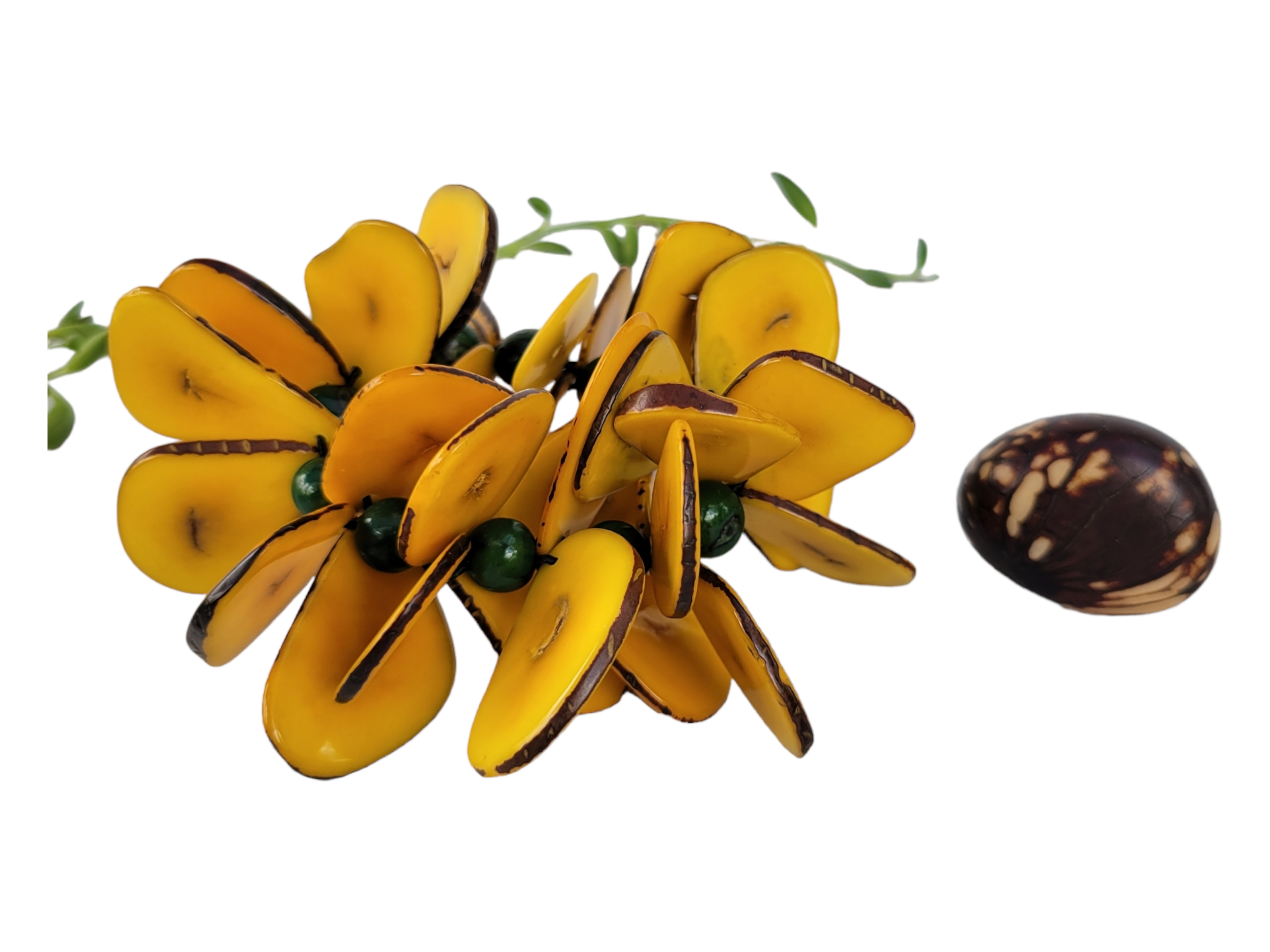 Organic jewelry by Allie – Großhandel Perlenarmband – Oahu Lei-Stil Tagua-Armband Insel-Strand-Schmuck1