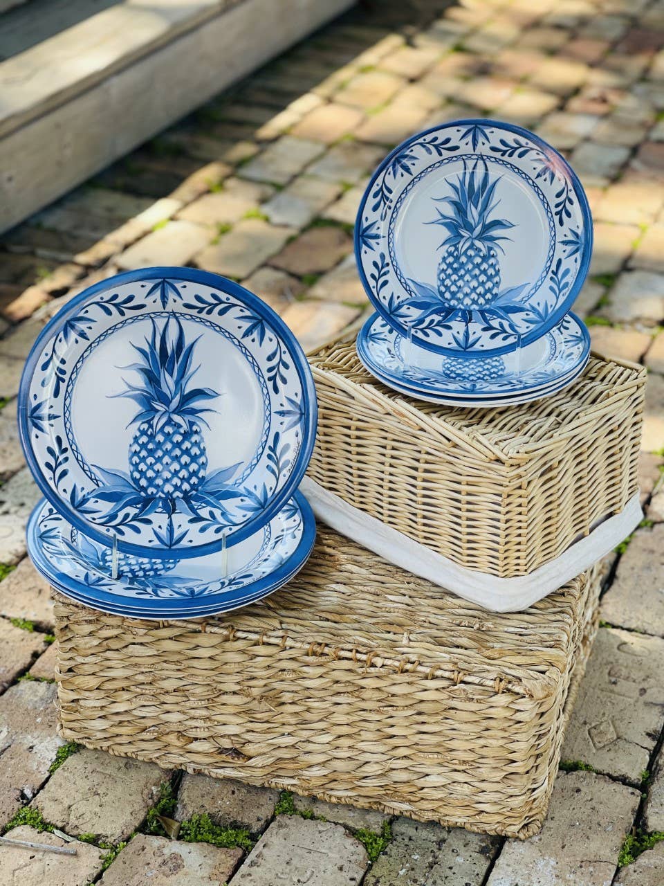 Bamboo Table - Wholesale Dinner Plate - Blue Pineapple Bamboo Plate Collection1