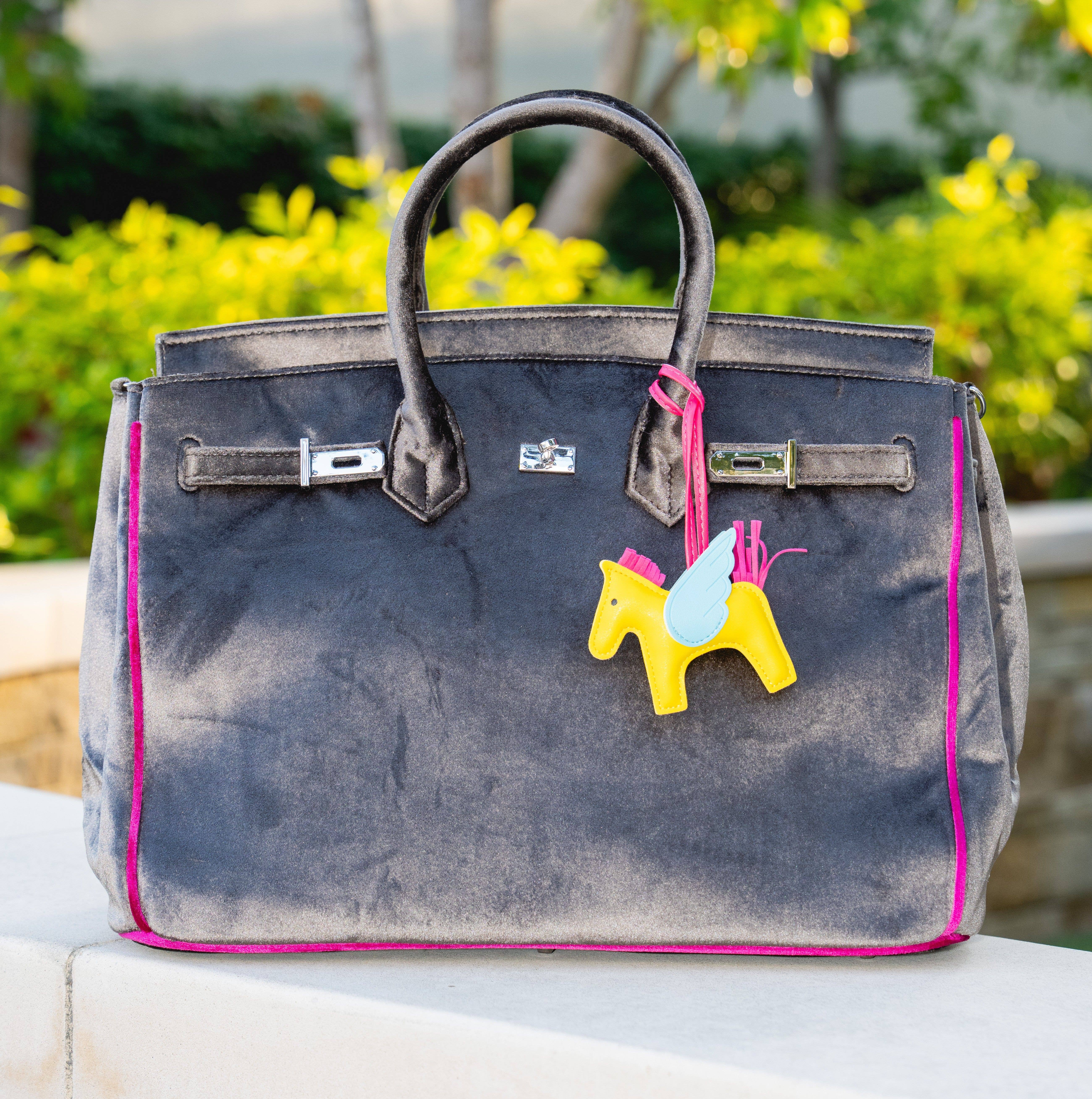 Malibu Sugar - Wholesale Tote Bag - Women's - Great Valentine's Gift for Her "The London" Velvet Tote Bag0