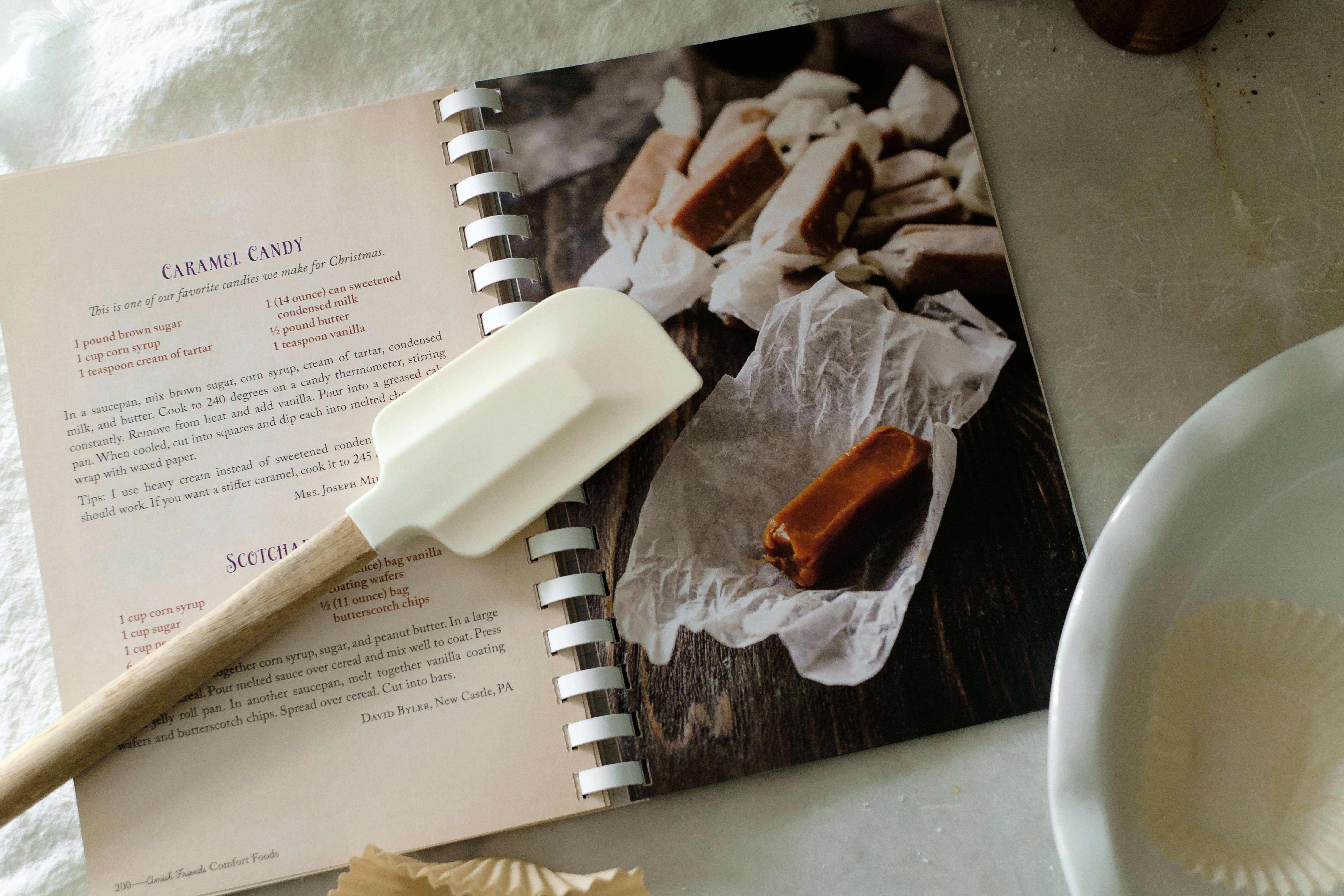 Barbour Publishing, Inc. - Wholesale Cookbooks & Food - Wanda E. Brunstetter's Amish Friends Comfort Foods Cookbook4