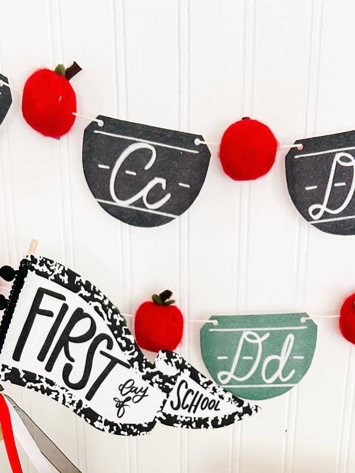 Guirlande d'Alphabet en Ardoise pour la vente par Goldie Letter Company