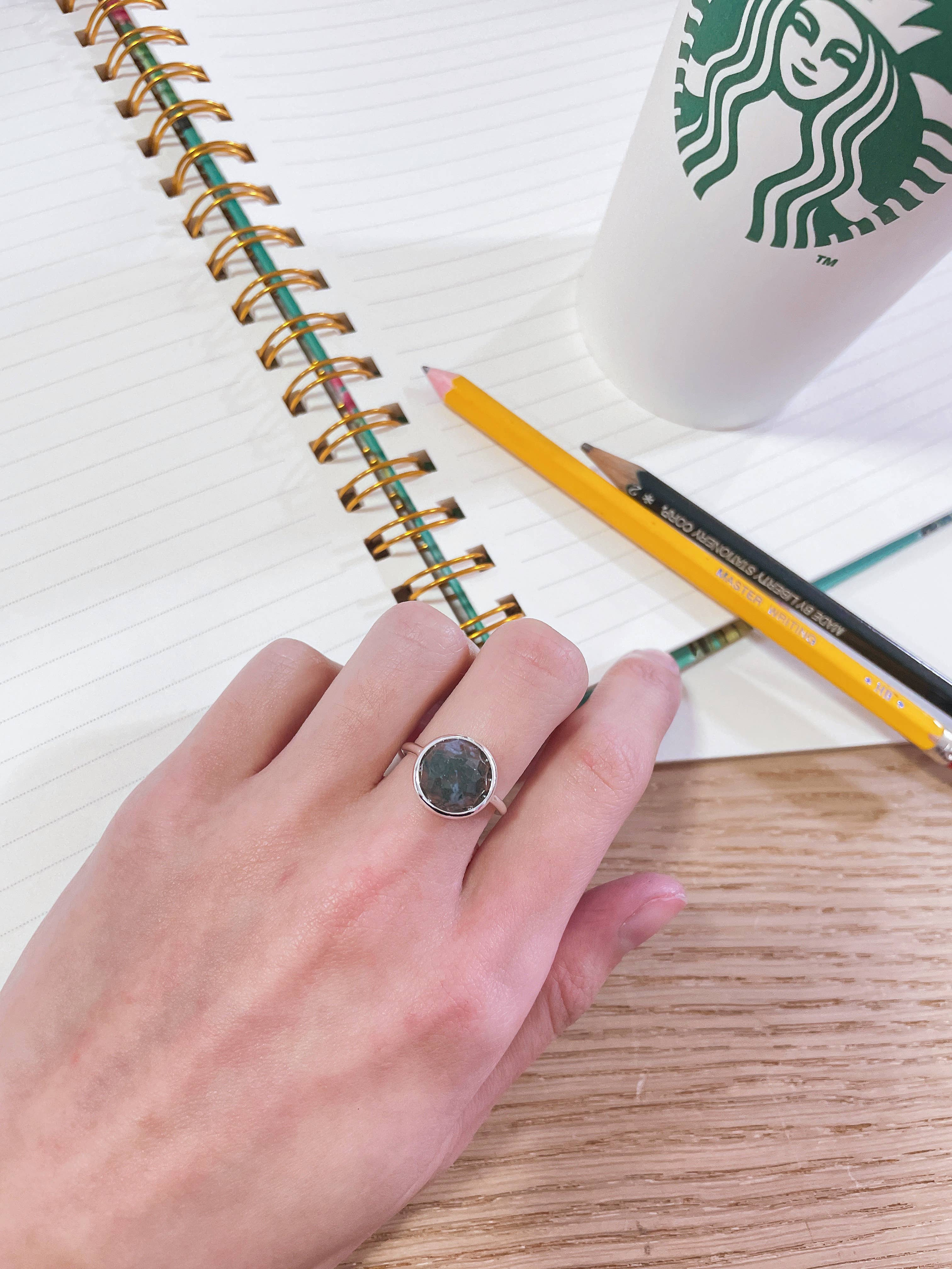 Zoey Simmons – Engroshandel Statementring – Moss agat Rund Ring - SF3