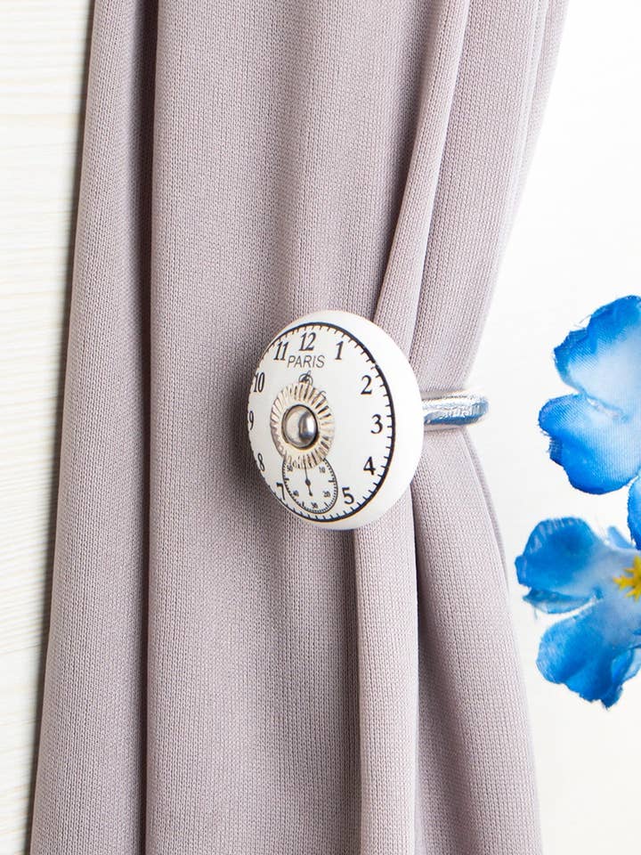 Weißer Design-Dekorativer Keramik-Blumen-Vorhanghalter-Haken für den Großhandel von KNOBCO