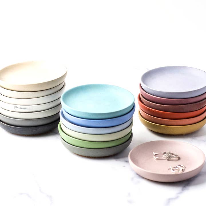 Cedar & Stone Garden - Wholesale Decorative Tray - Concrete Round Tray5