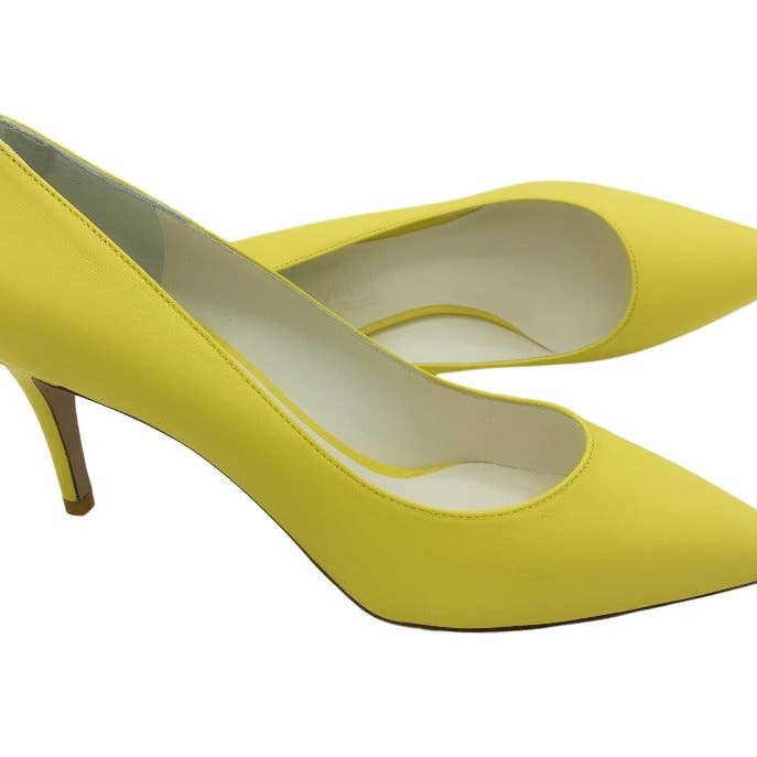 Gula pumps i mjukt nappaskinn med 7 cm klack för wholesale av Vittoria