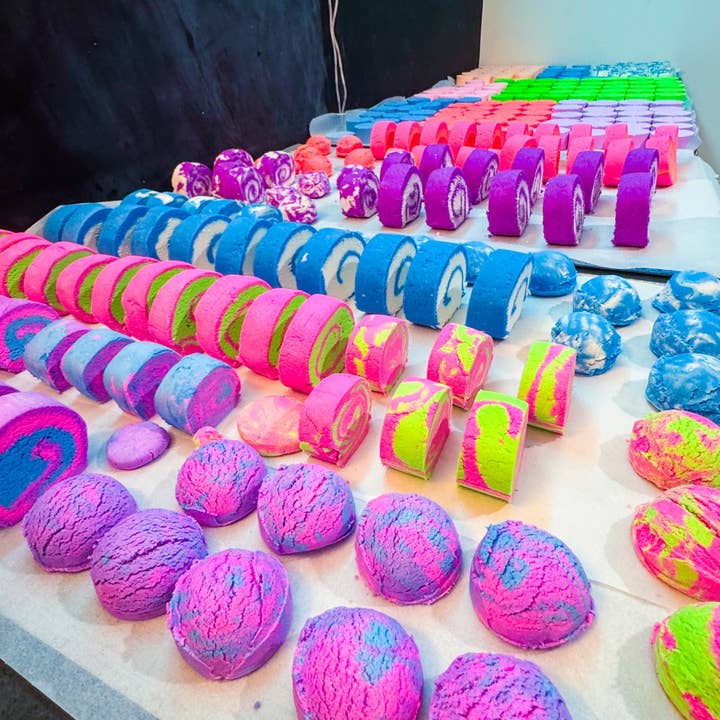 Phoenix Bath and Body - Wholesale Bubble Bath - Bubble Bars - Different Sizes, Colours & Fragrances4