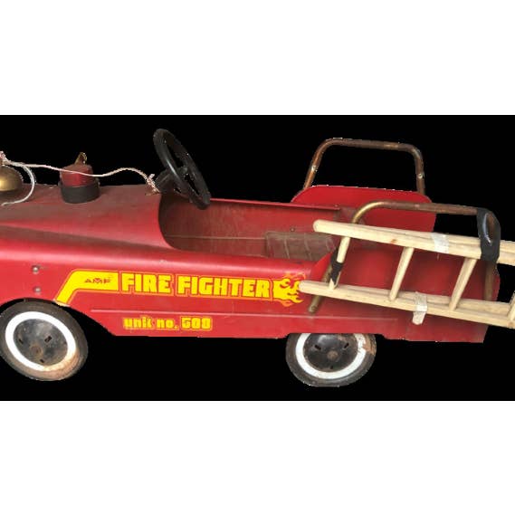 Voiture à pédales de pompier Amf, vers 1950. pour la vente par The Retrospect Group Collection
