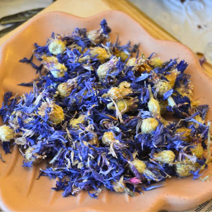 Fiori di fiordaliso essiccati (Centaurea Cyanus) per la vendita all'ingrosso da parte di Le sens des choses