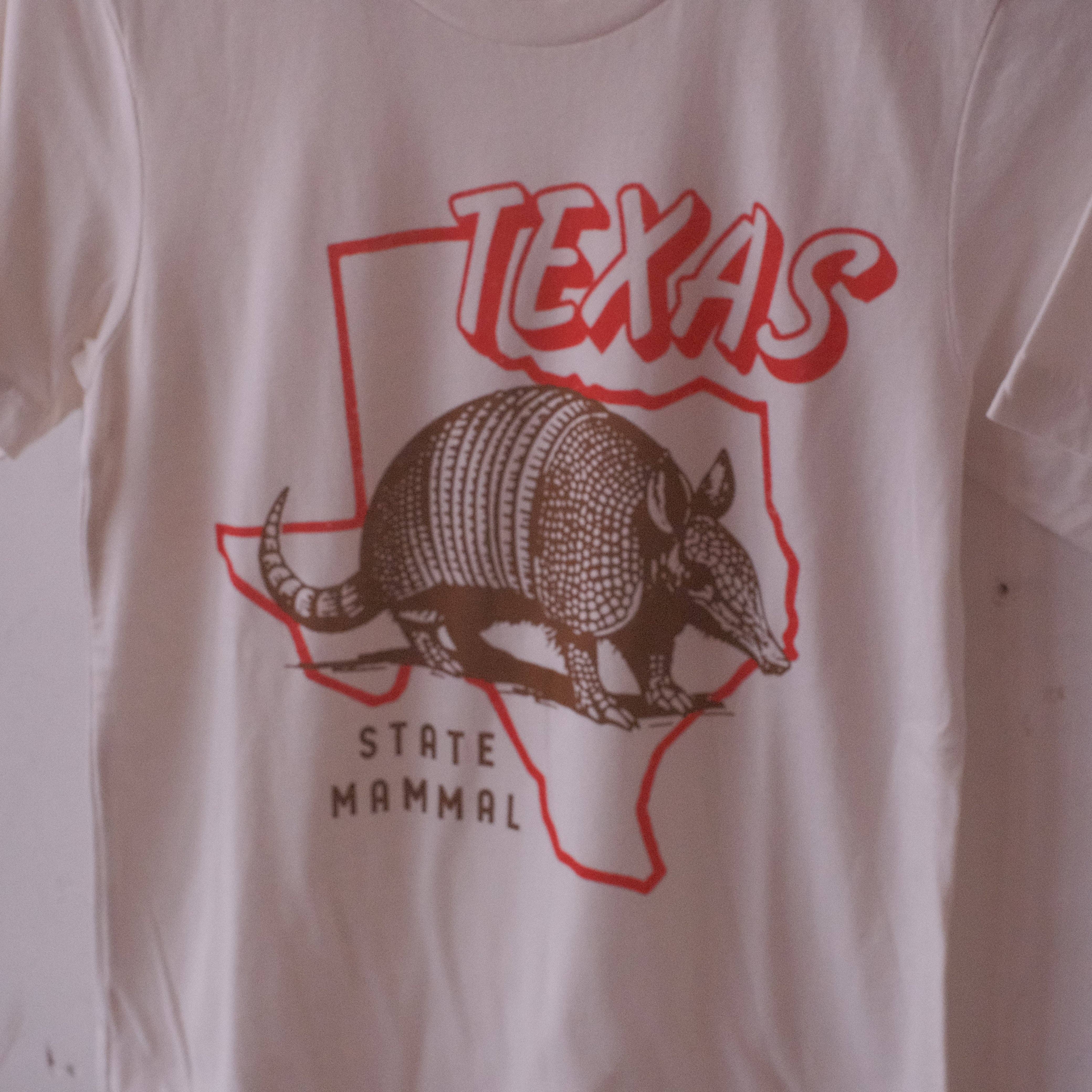 NORMAN ROSCOE - Wholesale Screen Printed T-Shirt - Unisex - ARMADILLO STATE MAMMAL TEXAS TEE1