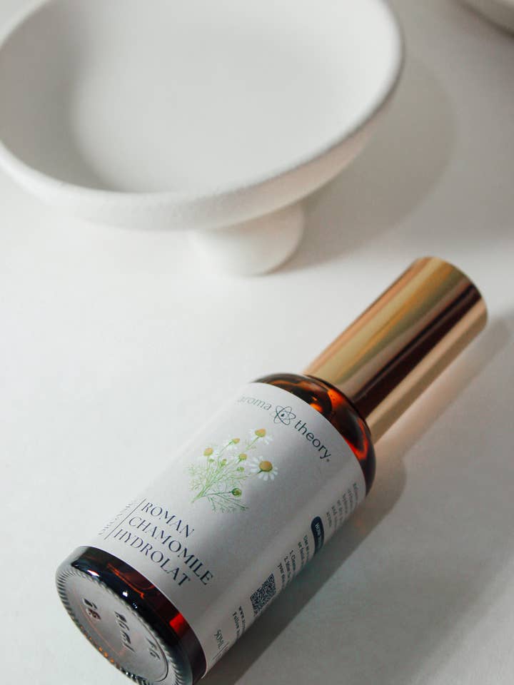 Organic Roman Chamomile Hydrolat | 50ml for wholesale by Aroma Theory
