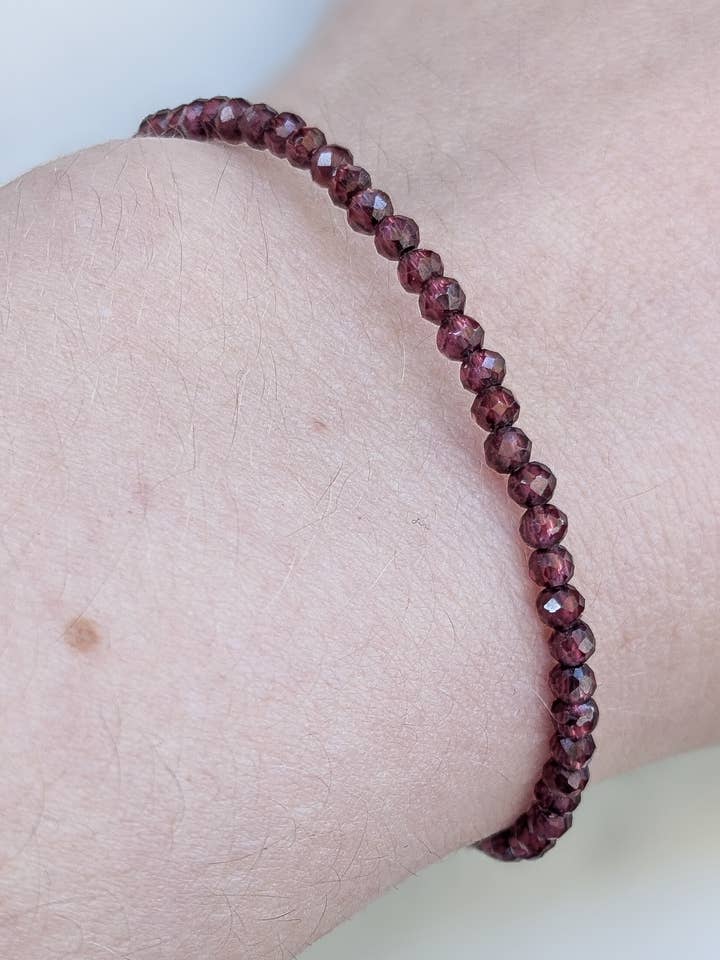 Faceted Garnet Bracelet 3mm and Sterling Silver 925 for wholesale by Le Tourbillon Minéral