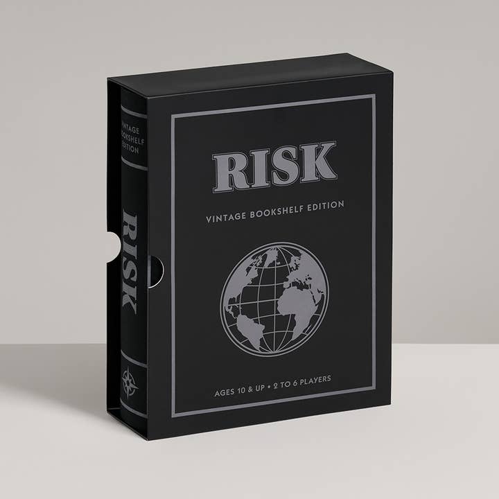 WS Game Company – wholesale Board game – Risk Vintage Bookshelf Edition
