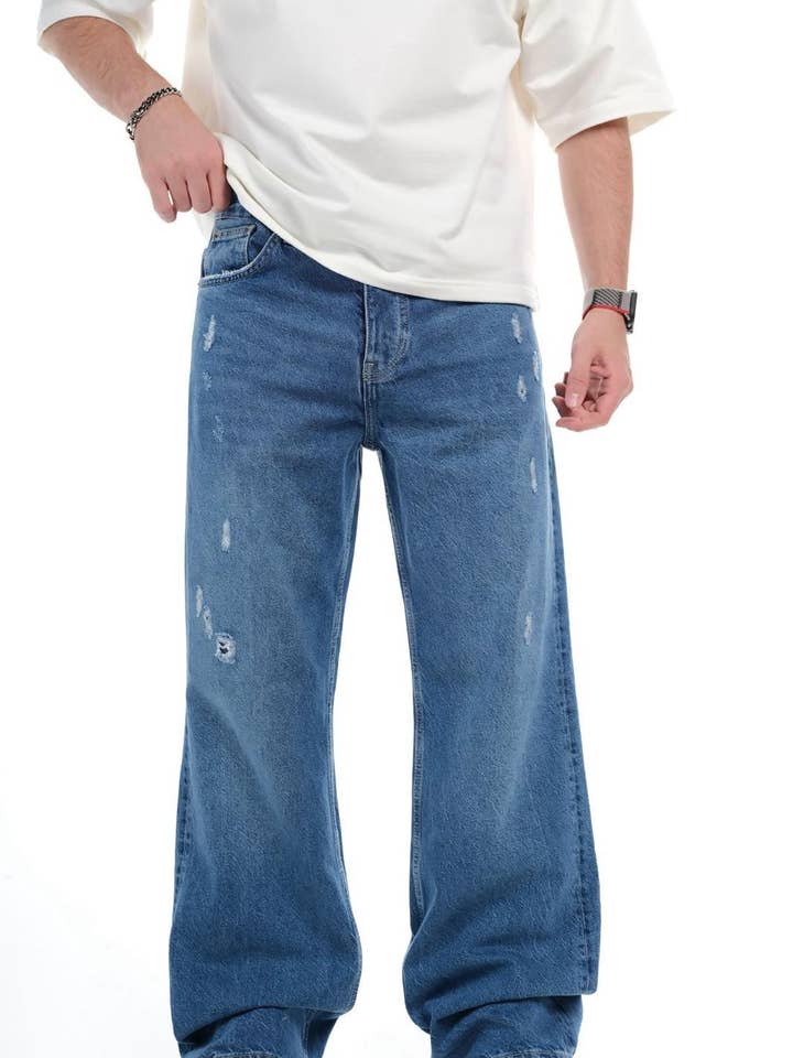 Herr avslappnade vida ben slitna denimjeans blå logga bakficka 0325C1273 för wholesale av Monocloth