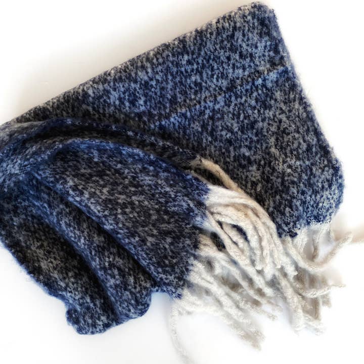 Bufanda supersuave azul marino para venta al por mayor de Hari And The Gang