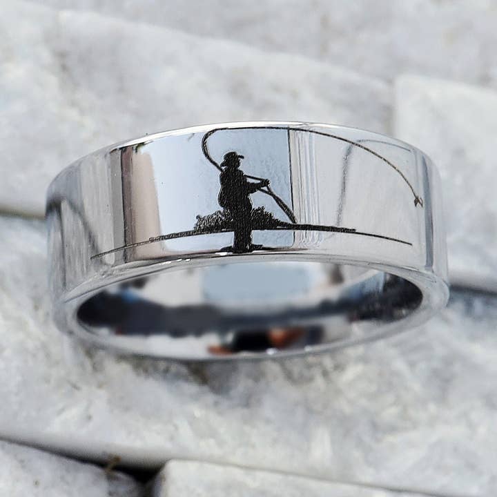 Bagues de mariage et de promesse pour pêcheur à la mouche gravées 8 mm pour la vente par Veil