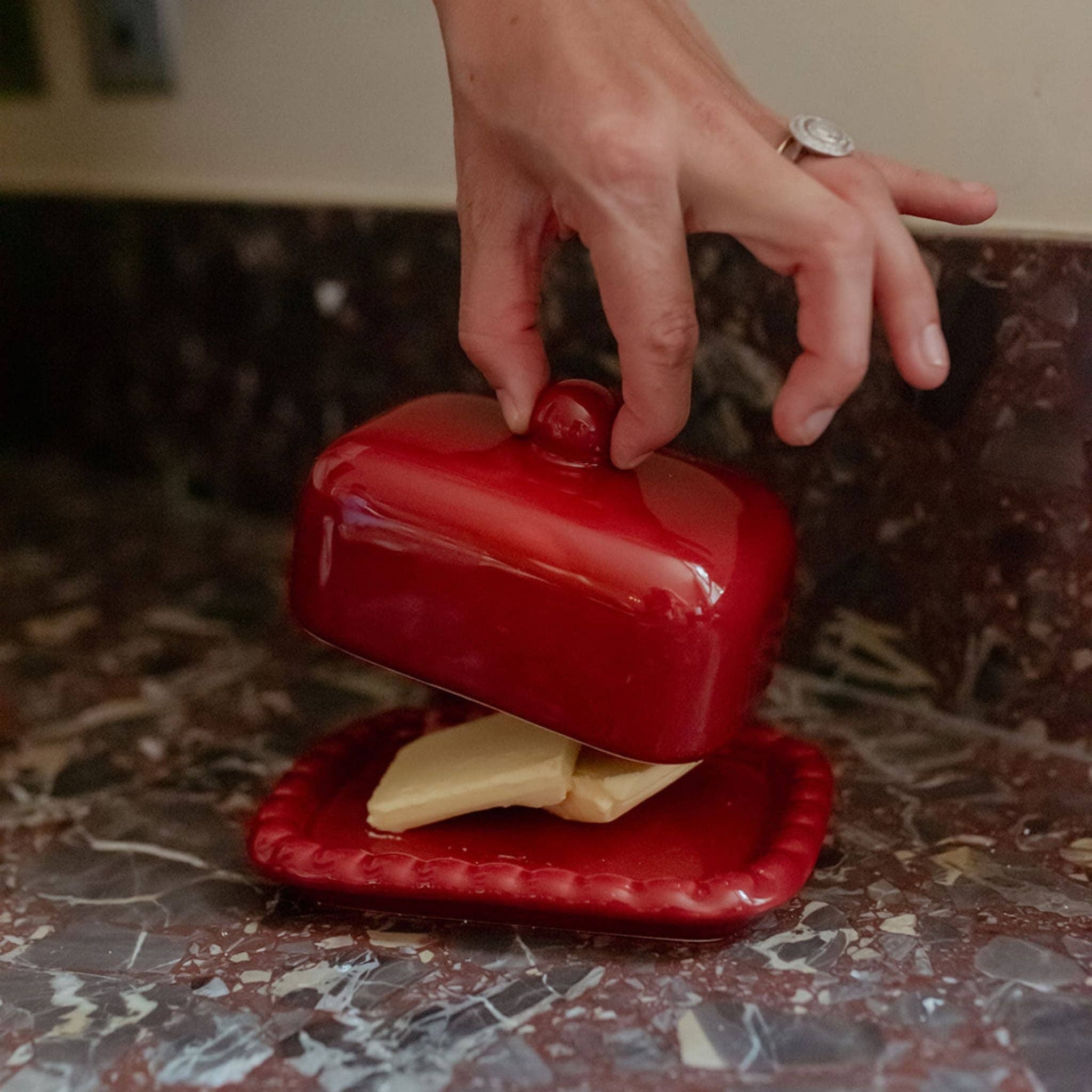 Denise – wholesale Smörtallrik – Olaf smörskål - Körsbärsröd