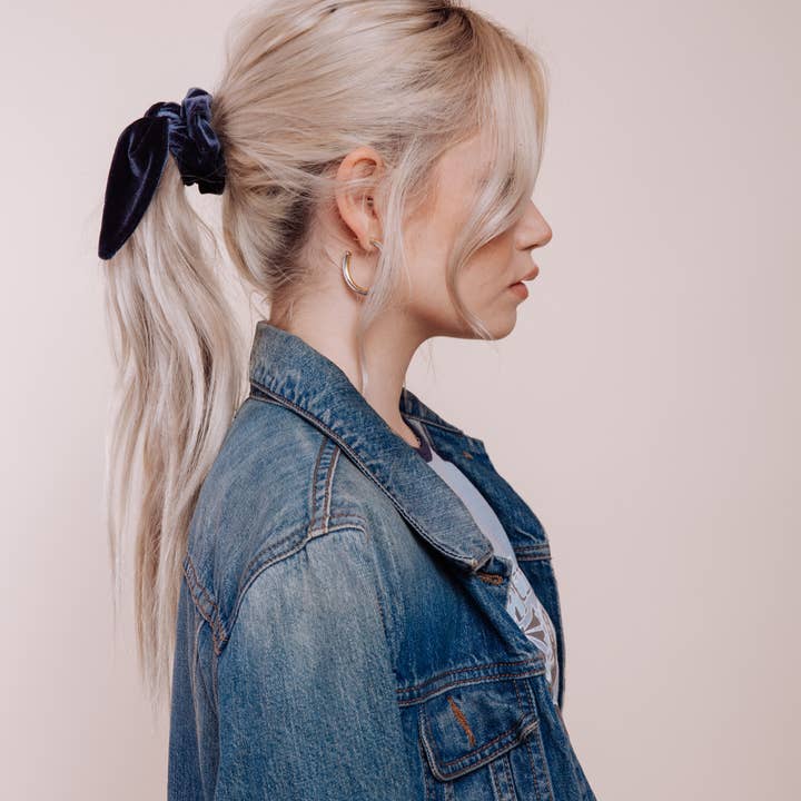 I'm With The Band - Wholesale Scrunchie - Women's - Smokestack Lightnin' Scrunchie Tie2