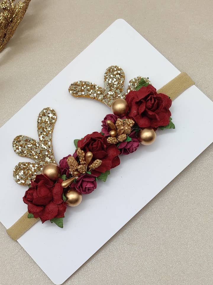 Luxe bloemenkroon met bordeaux rendiermotief voor wholesale door Hair Candy Boutique