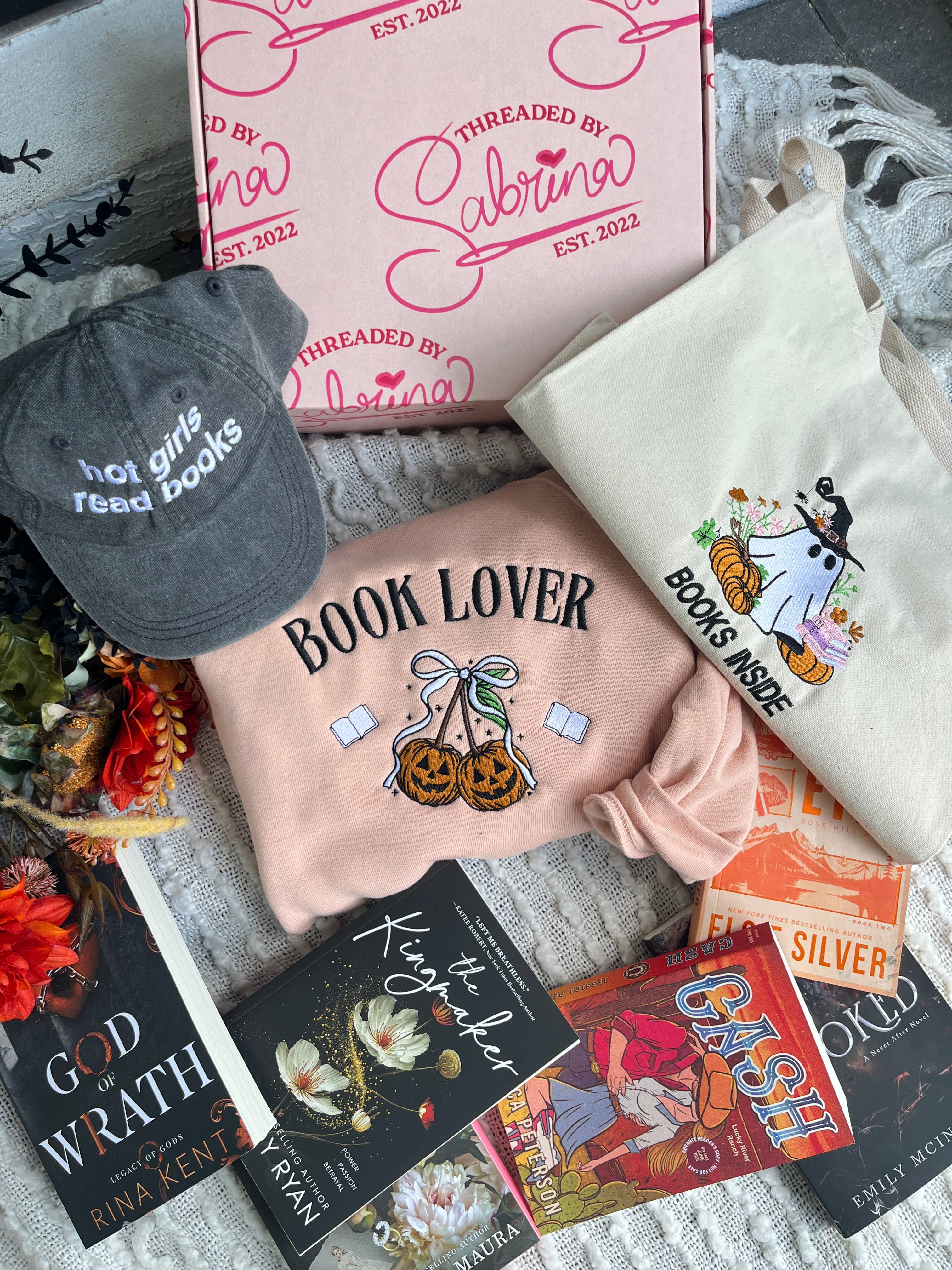 Threaded By Sabrina – wholesale Sweatshirt – Unisex – Book Lover Halloween Sweatshirt1