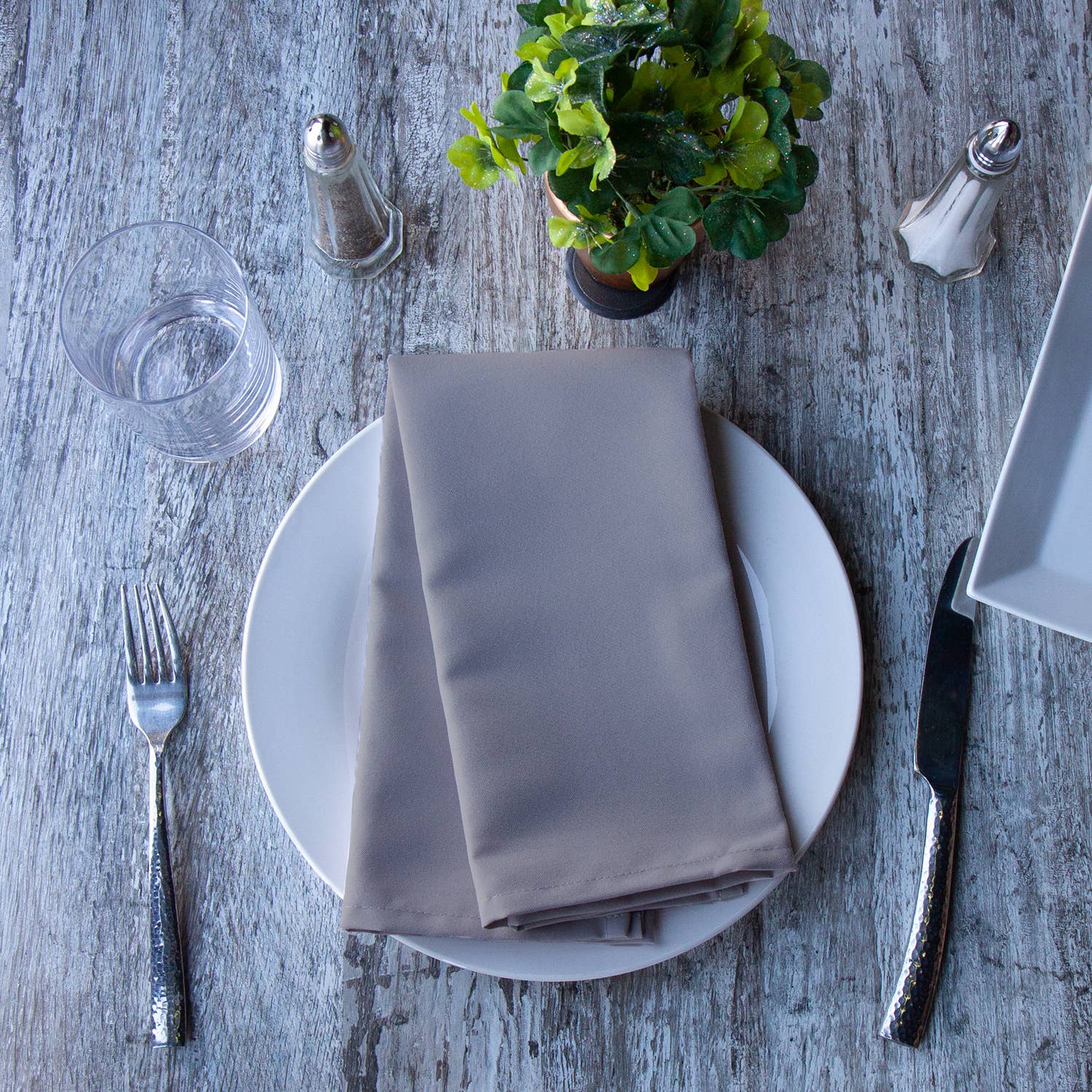 Arkwright Home - Wholesale Dinner & Cloth Napkin - 25 Pack of Poly Spun Solid Cloth Dinner Napkins - 20 x 20 in13