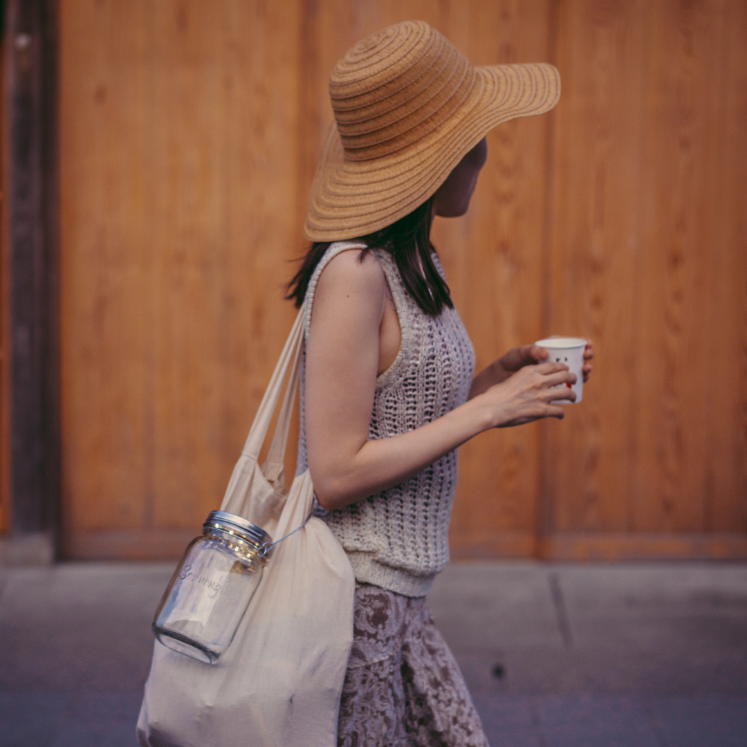 SONNENGLAS® – Großhandel Laterne – SONNENGLAS® Classic Gen6 - 1L Solarlampe mit bis zu 100 Stunden Leuchtdauer1