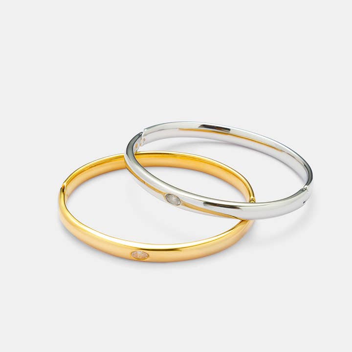 Pulseira com Pedra Central em Aço Inoxidável Banhado a Ouro por atacado de Deep South Originals Inc.