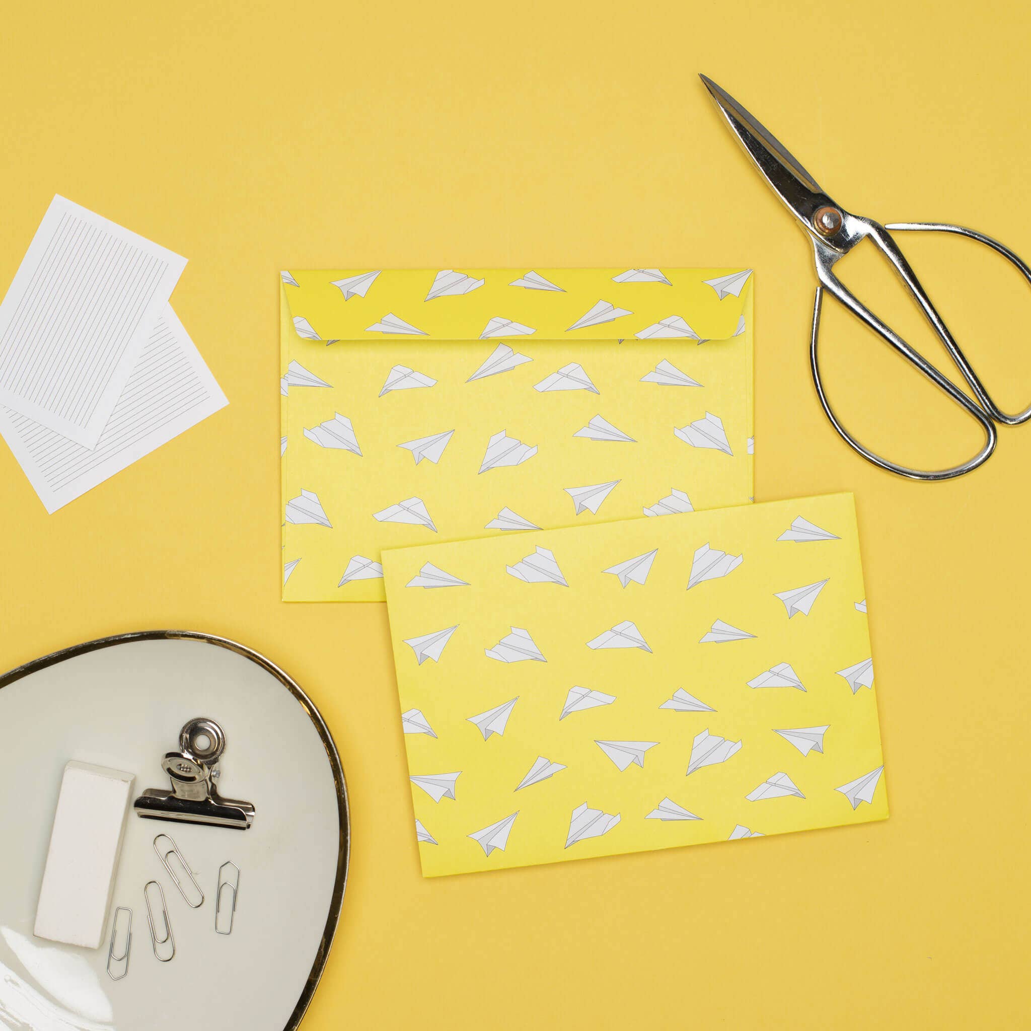 My Pretty Circus - Wholesale Envelopes - 8 yellow paper airplane envelopes - C69