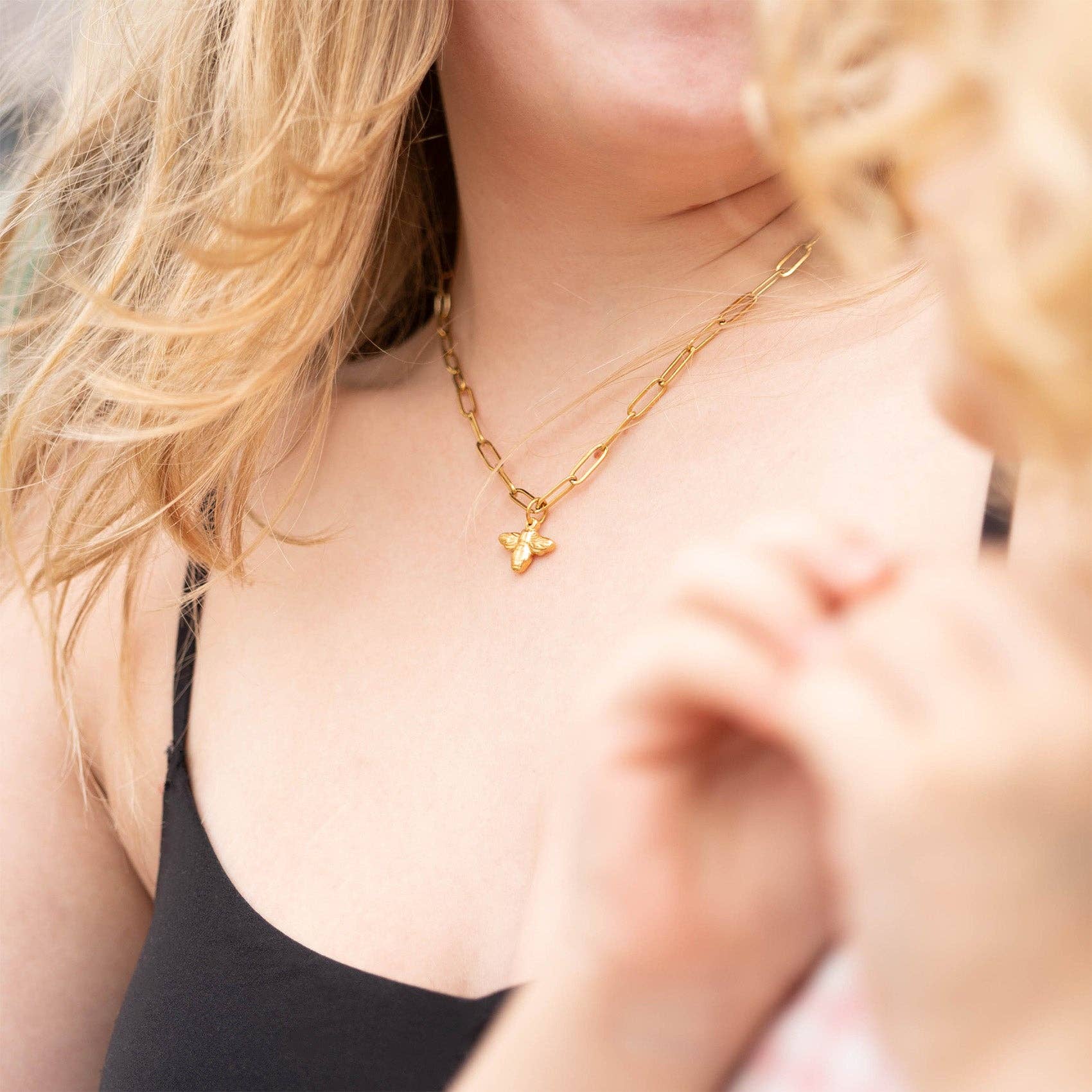 WJW – wholesale Jewellery set – 18K Gold PVD Mommy & Me Bee Matching Charm Necklace Set14