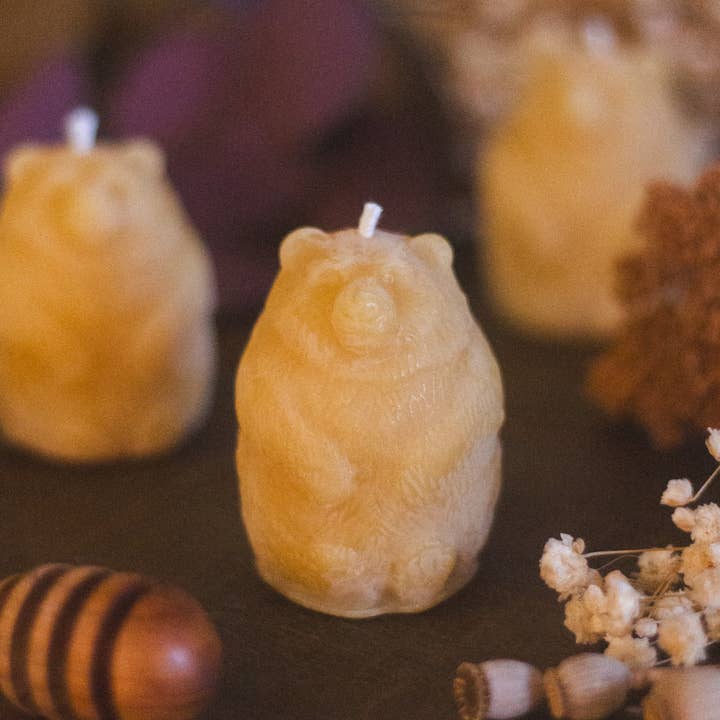 The Ramblin' Bee - Wholesale Novelty Candle - Bear Beeswax Candle