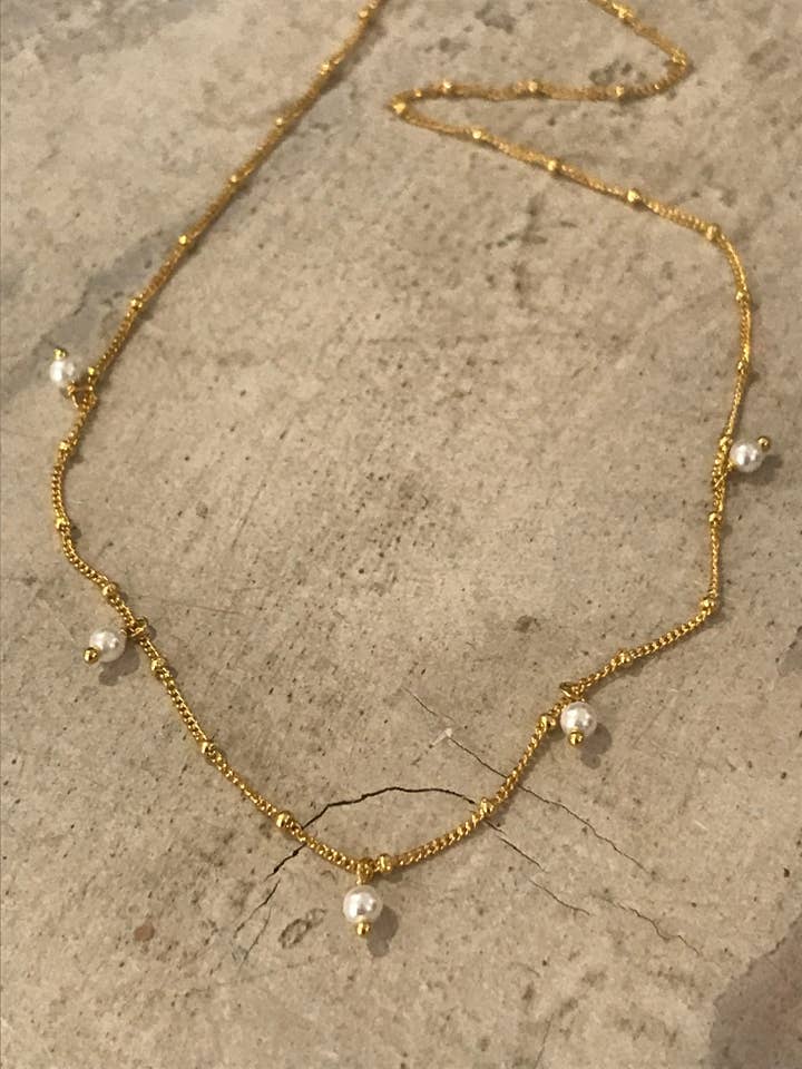 Collier « Tilda » avec perles, plaqué or pour la vente par Vivaz - Fine Jewellery