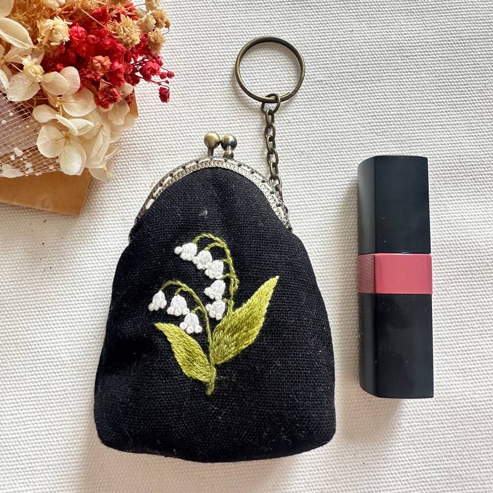 Quince Fables - Vente Porte-clés – femme - Pochette Porte-clés Brodée à Fleurs 🪡