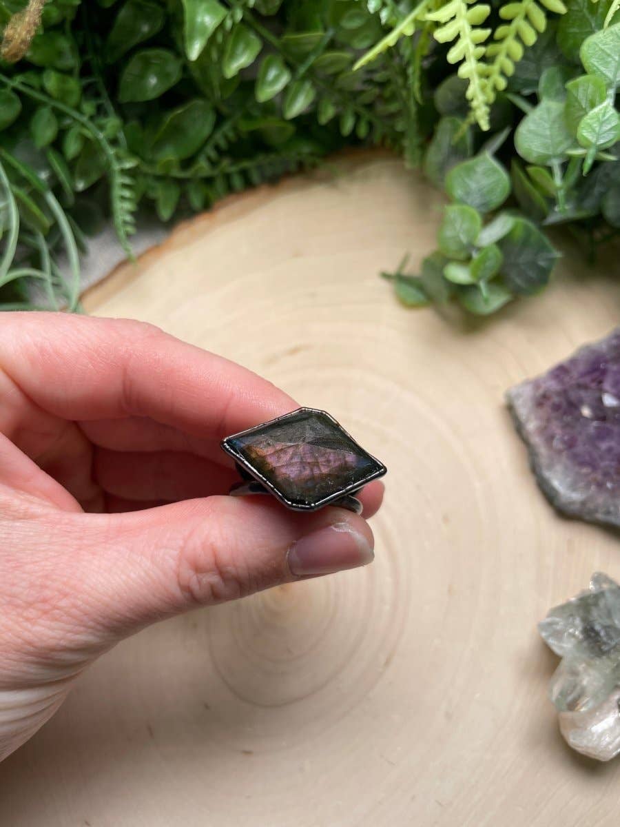 Copper Ashes - Wholesale Cocktail/Statement Ring - Purple Labradorite Ring Size 100