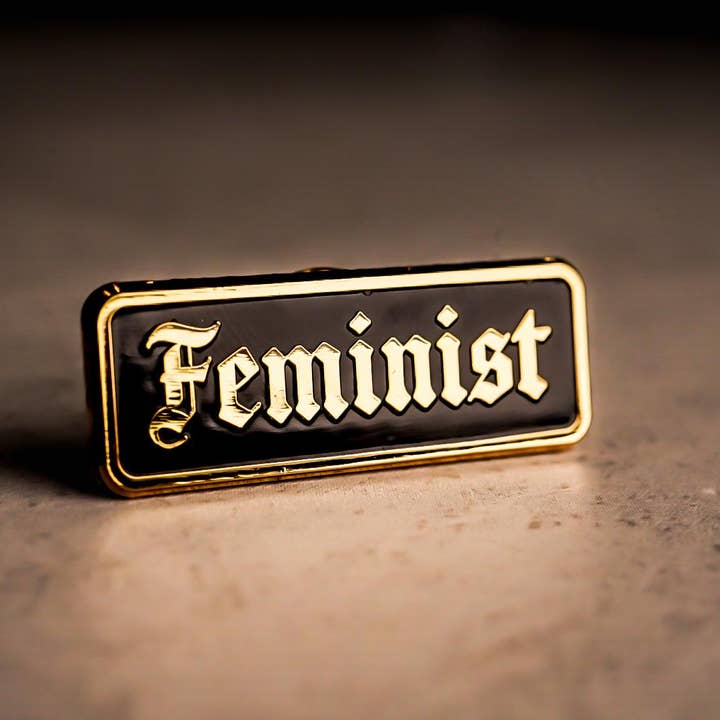 Épingle en émail féministe pour la vente par Shecanter