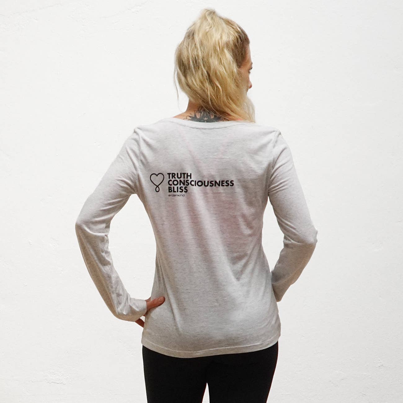 Erdenkind - Wholesale Screen Printed T-Shirt - Women's - SAT CHIT ANANDA LONGSLEEVE3