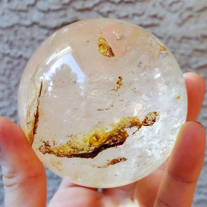 Sphère de quartz de jardin en lodolite polie de taille moyenne pour la vente par Copper Bug Jewelry