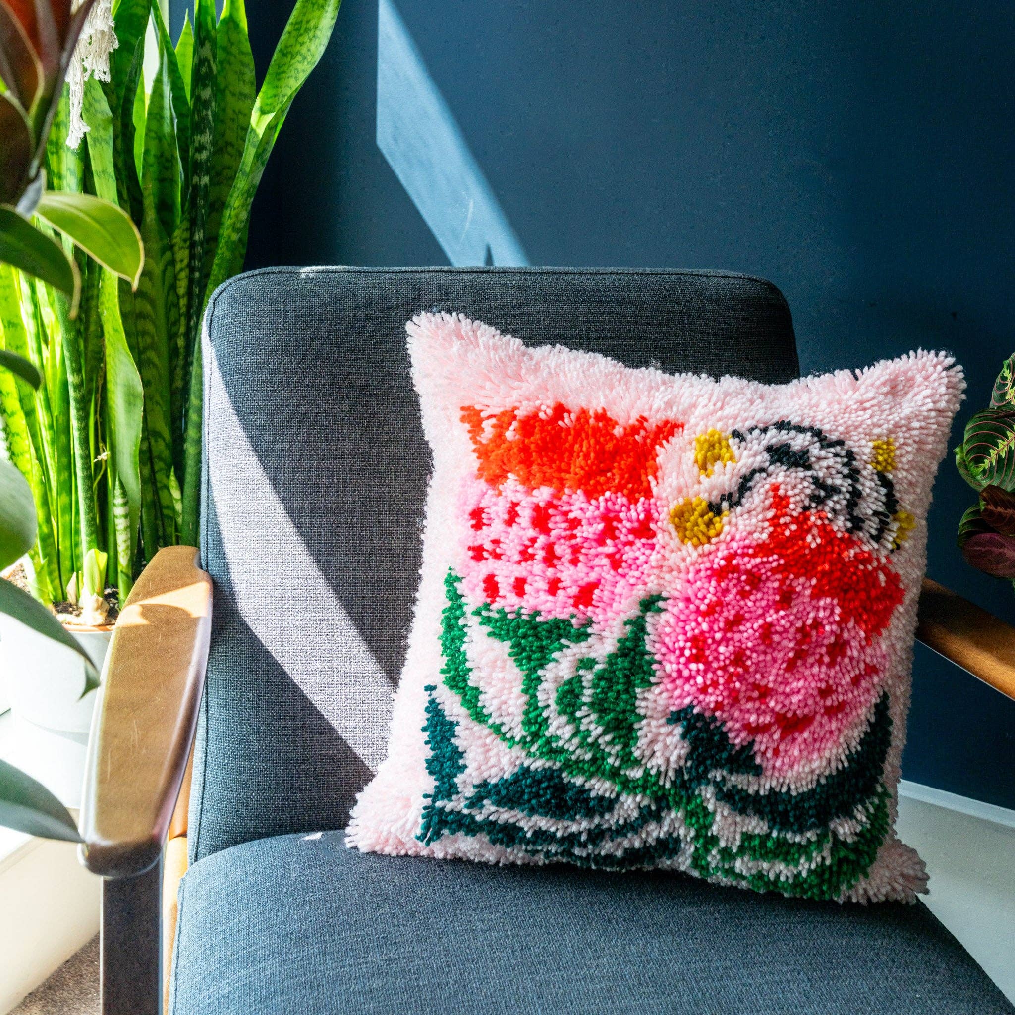 The Crafts Collective – wholesale DIY craft kit – Sugarbush Latch Hook Cushion Kit3