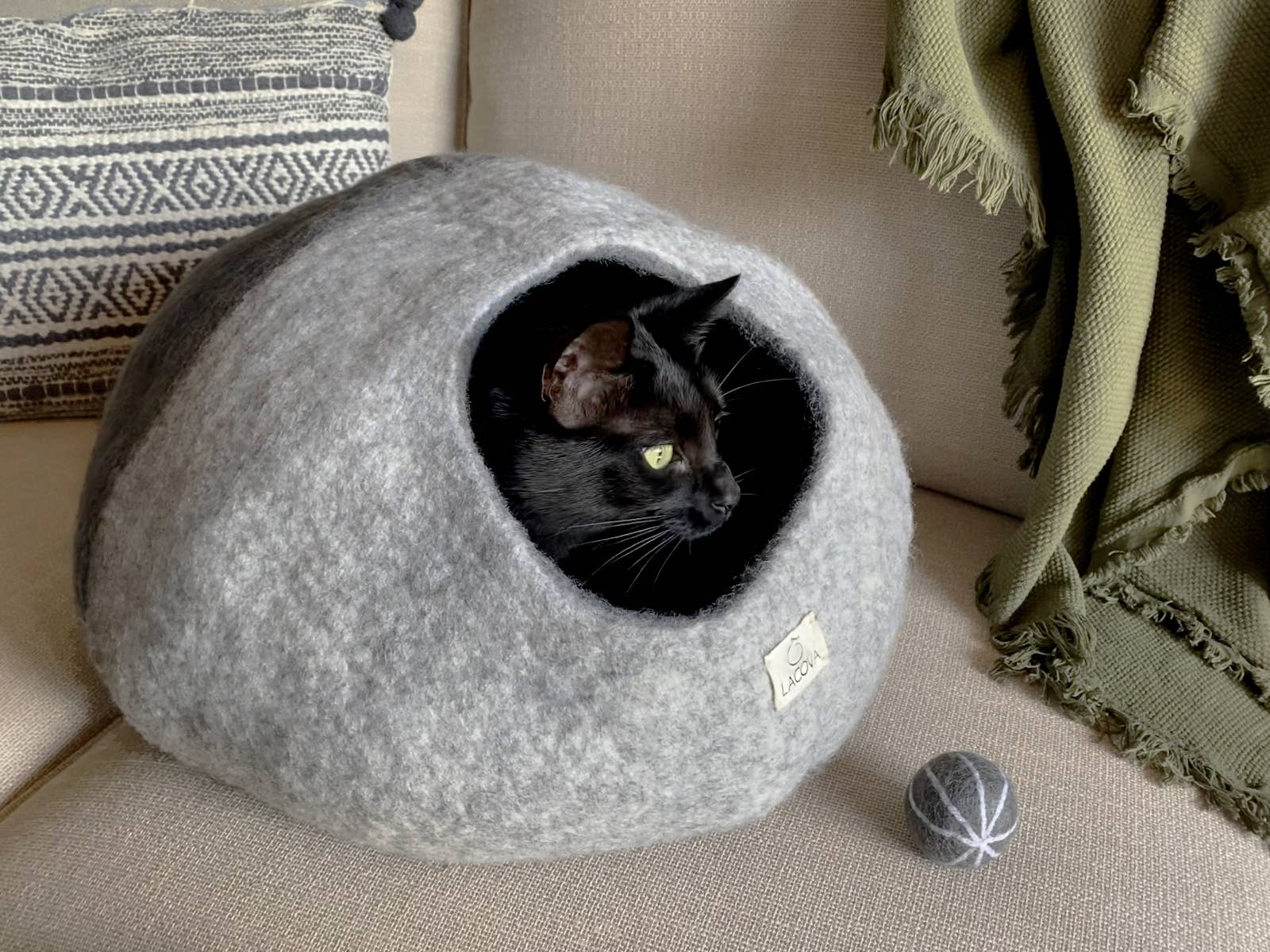 Mishum – wholesale Pet cave – Cat/dog – Cat Cave Black/Grey Tones - Limited Edition1
