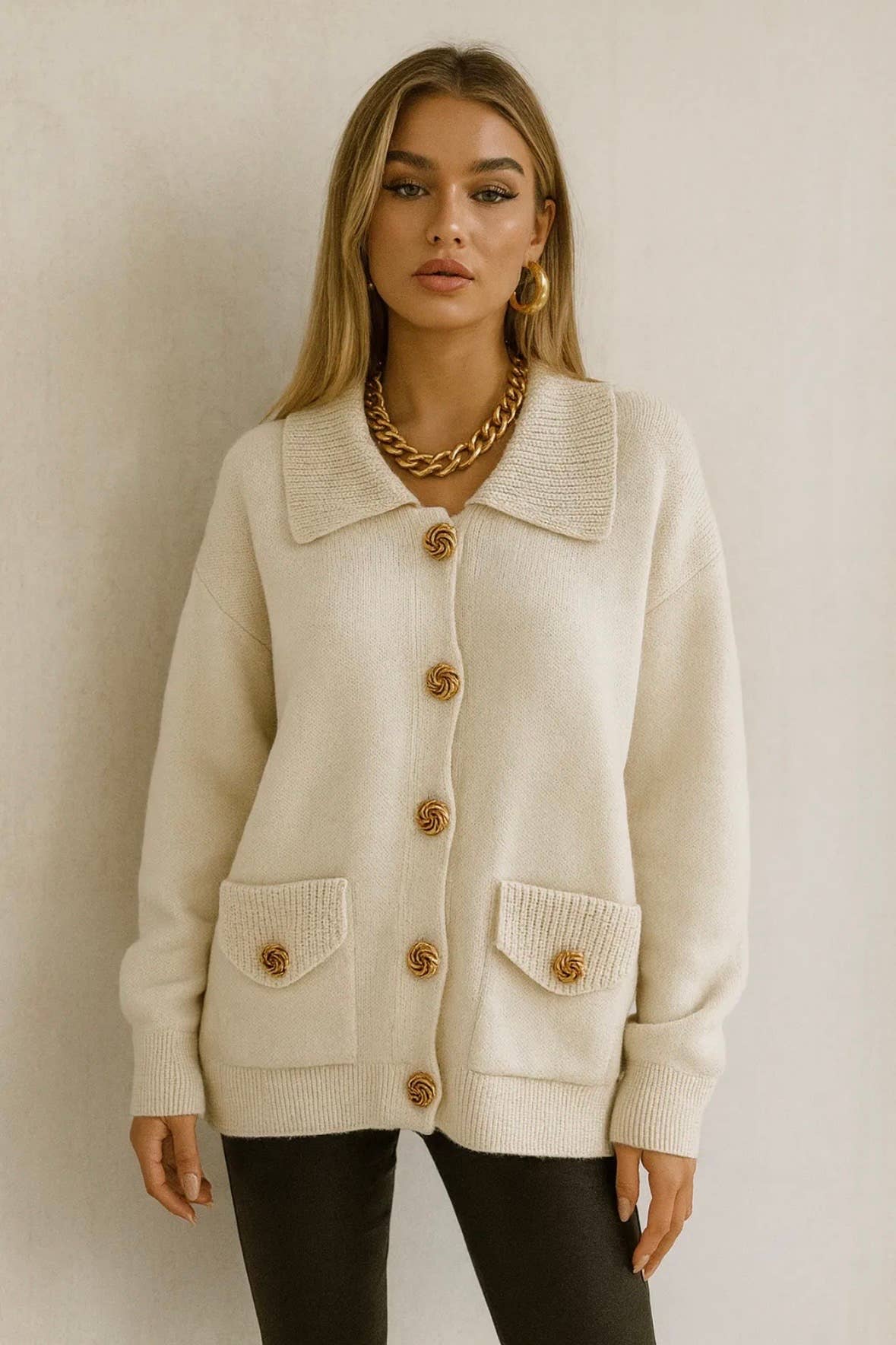 Frime - Vente Cardigan – femme - Gilet court à col large et boutons dorés - 27017