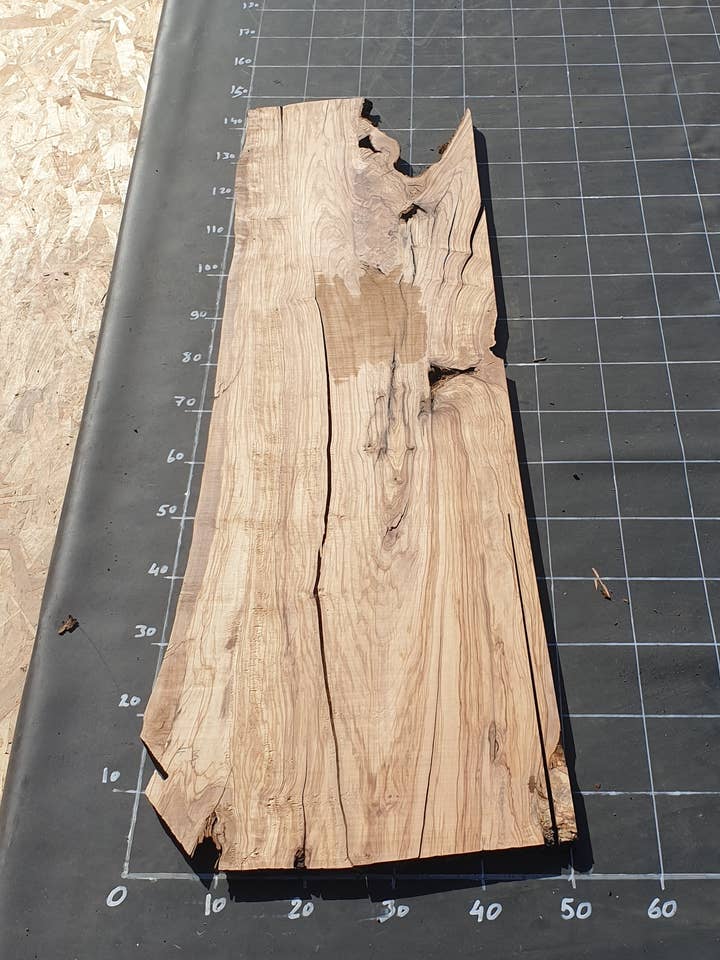 Tavola in legno d'ulivo N°73 per la vendita all'ingrosso da parte di oliepoxy