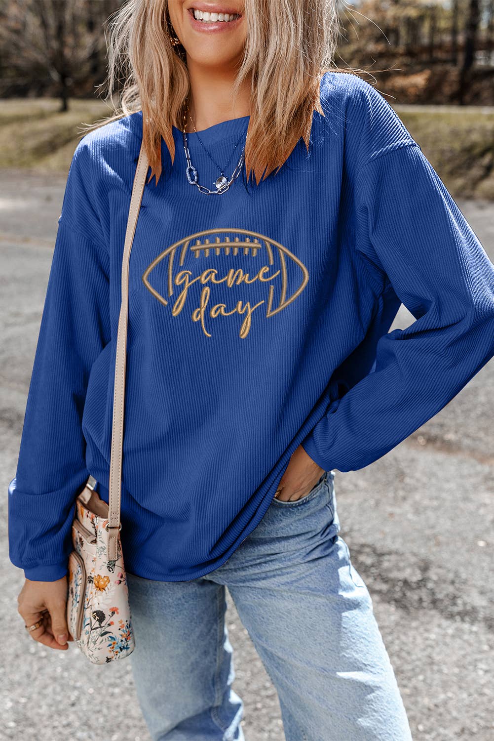 Suhkasana – Sweatshirt - Mulher por atacado – Sweatshirt Oversized Canelada com Bordado para Dia de Jogo17