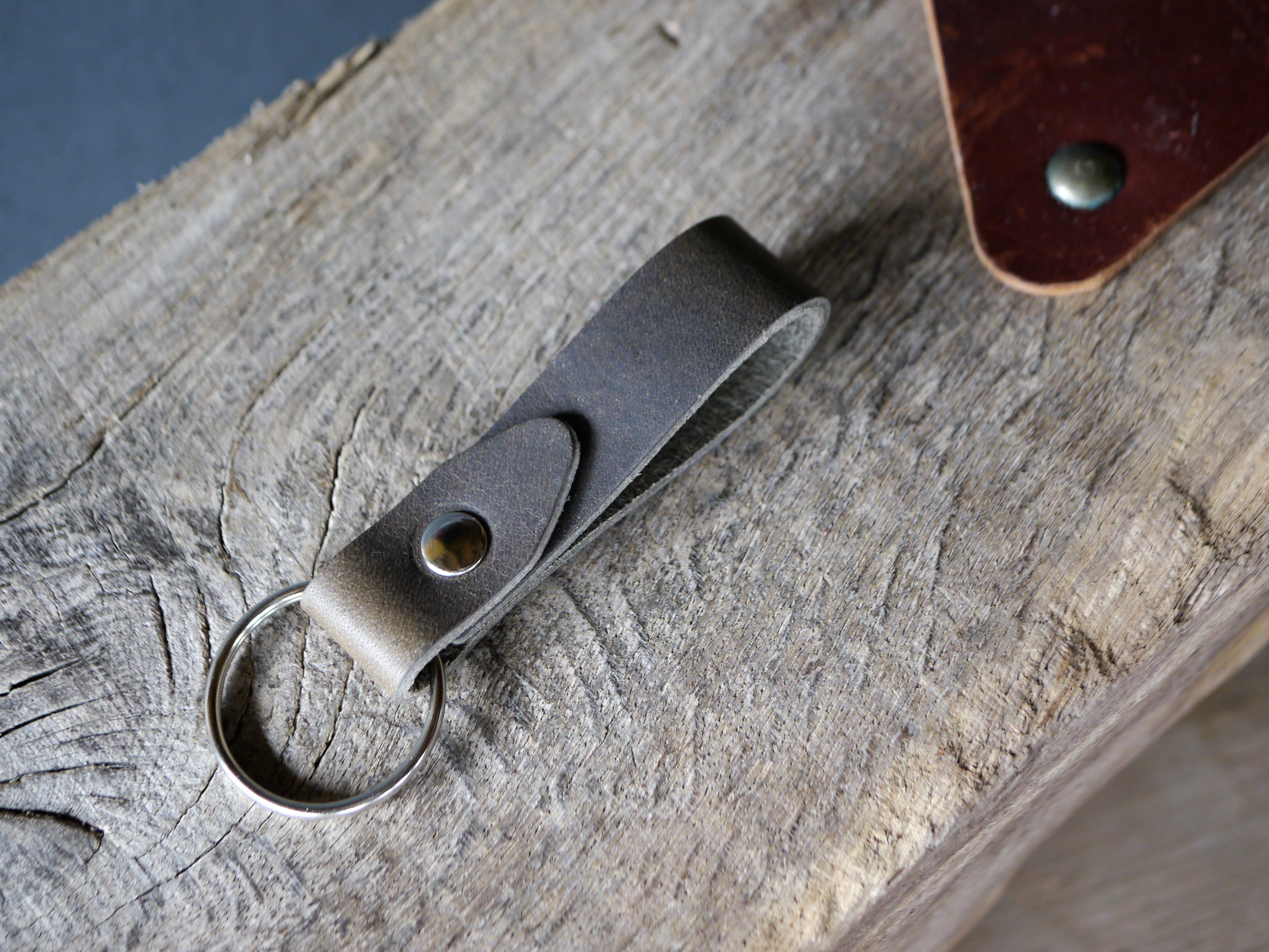 Kingsley Leather - Wholesale Keychain - Unisex - Leather Keychain - Rugged Grey5