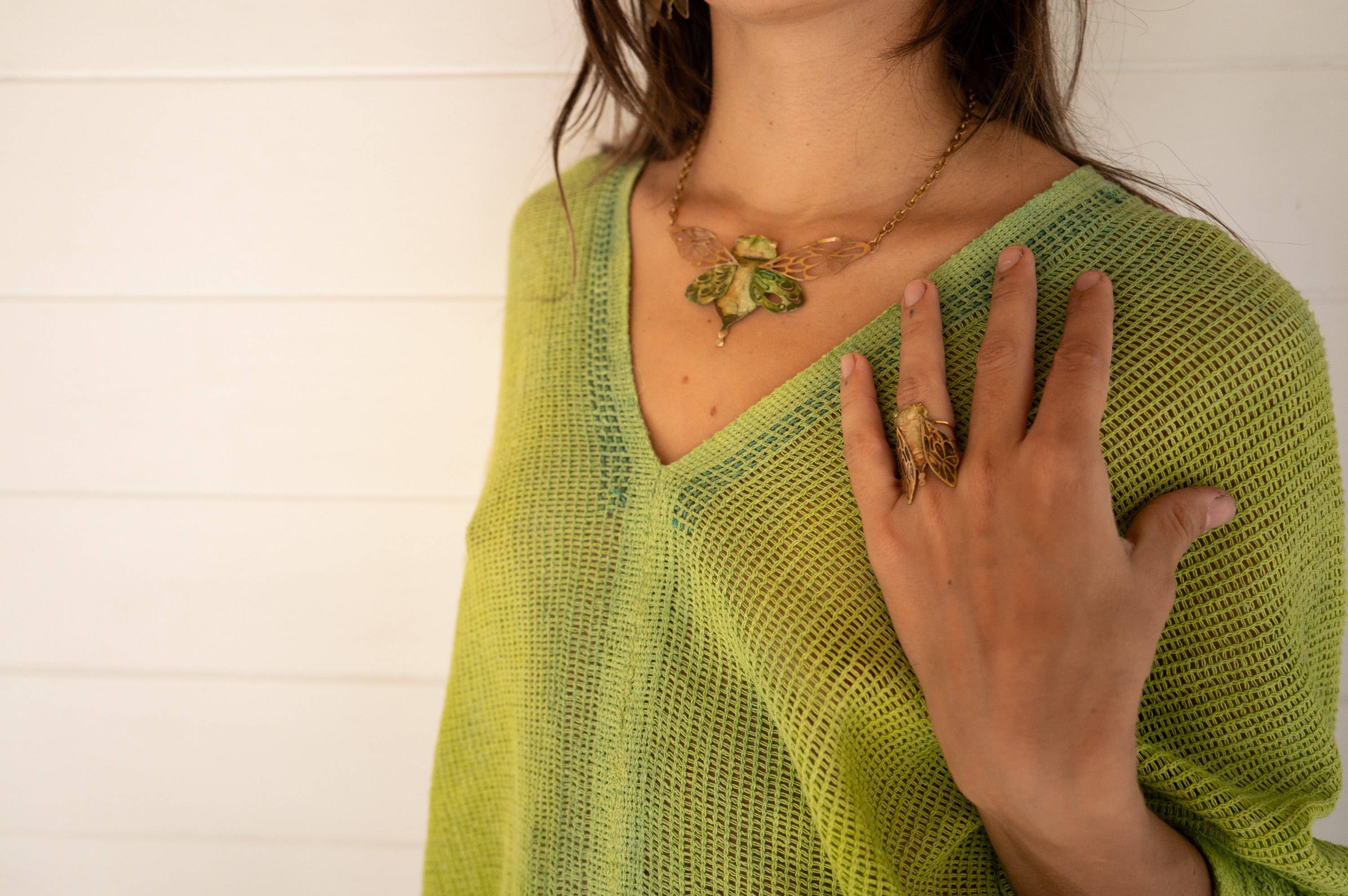 Maria rosua – wholesale Hänge-/berlockhalsband – Cikadkrage3