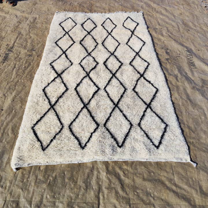 200 - 300 CM TAPPETI BENI OUARAIN 2184 TAPPETI MAROCCHINI FATTI A MANO per la vendita all'ingrosso da parte di Maroccarpets Poufs and pillows wholesale +31648976894