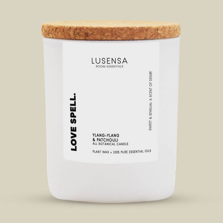 Candela profumata LOVE SPELL | cera di colza + oli essenziali | 50+ ore per la vendita all'ingrosso da parte di LUSENSA